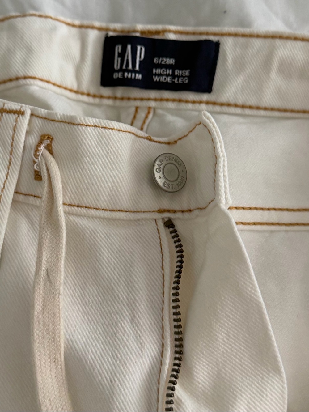 Gap High Rise Drawstring Wide-Leg Jeans - Picture 6 of 7